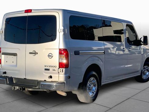 Used 2016 Nissan NV 3500 SL image 12