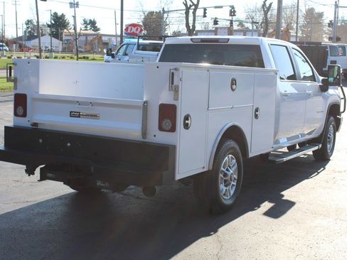 Used 2024 Chevrolet Silverado 2500 LT w/ Convenience Package image 6