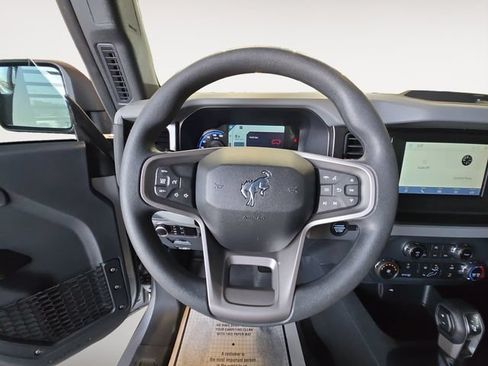 Used 2022 Ford Bronco 2-Door AWD/4WD image 13