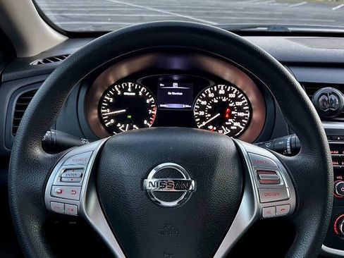 Used 2017 Nissan Altima 2.5 S w/ Power Driver Seat Package FWD image 21