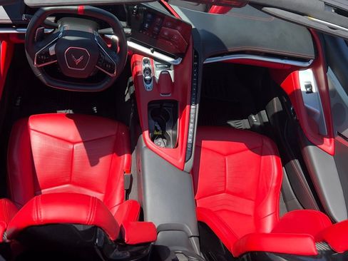 Used 2022 Chevrolet Corvette Stingray Premium Conv w/ Z51 Performance Package RWD image 29