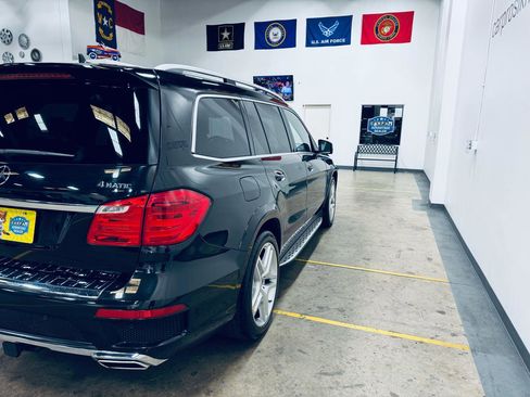 Used 2014 Mercedes-Benz GL 550 4MATIC image 23