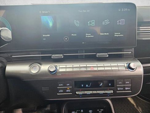 Used 2024 Hyundai Kona SEL image 13