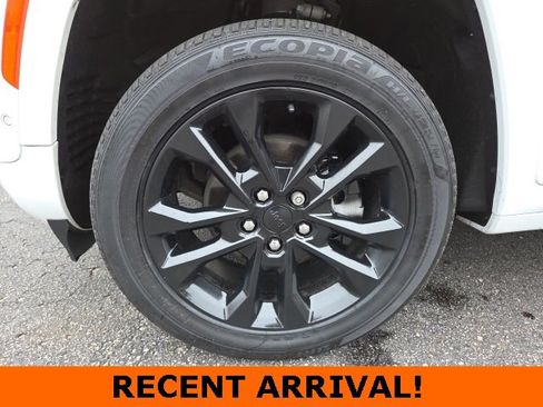 Used 2023 Jeep Grand Cherokee Overland w/ Luxury Tech Group IV image 67