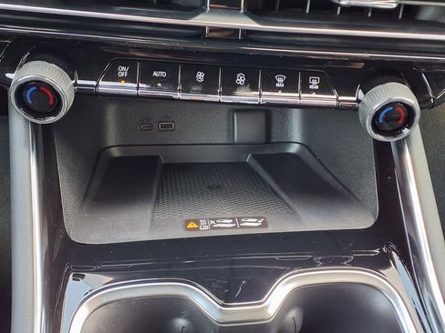 New 2026 Chevrolet Traverse LT w/ Driver Confidence Package image 16