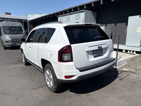 Used 2014 Jeep Compass Latitude FWD image 14