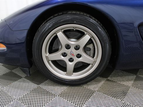 Used 2000 Chevrolet Corvette Hardtop w/ Memory Pkg image 26