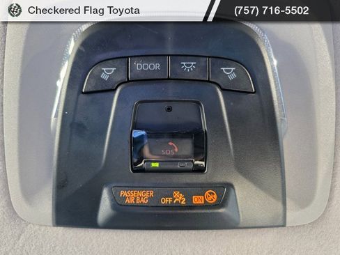 Used 2023 Toyota Corolla Cross LE image 10