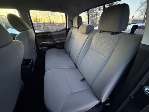 Used 2018 Toyota Tacoma SR5 image 25