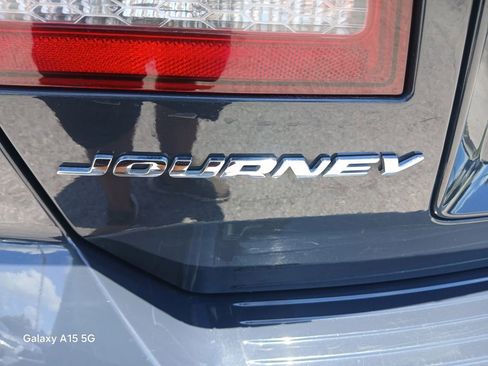 Used 2018 Dodge Journey Crossroad FWD image 12