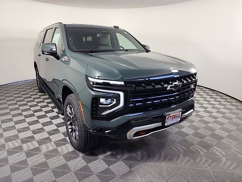 New 2026 Chevrolet Suburban Z71 w/ Comfort Package image 2