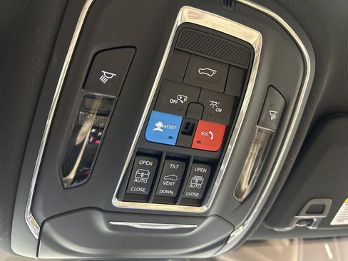 Certified 2024 Jeep Grand Cherokee L Limited w/ Luxury Tech Group II image 51