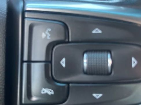 Used 2021 Chevrolet Silverado 1500 LT RWD image 16