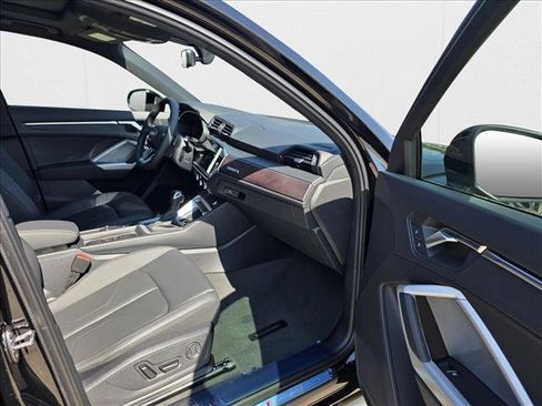 New 2025 Audi Q3 2.0T Premium w/ Convenience Package AWD/4WD image 12