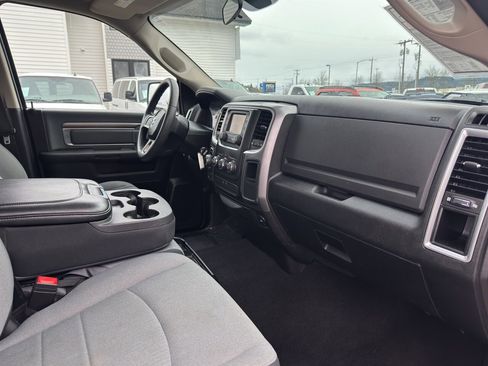 Used 2021 RAM 1500 Classic SLT image 14