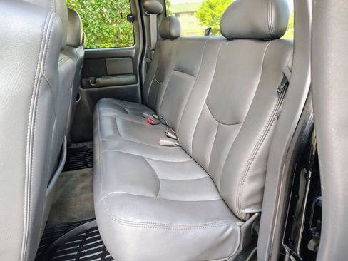 Used 2004 Chevrolet Silverado 2500 LT w/ Skid Plate Package AWD/4WD image 15