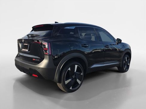 New 2026 Nissan Kicks SR w/ SR Premium Package AWD/4WD image 5