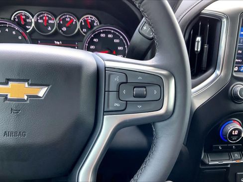 Used 2022 Chevrolet Silverado 1500 LT RWD image 24