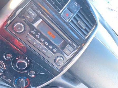 Used 2015 Nissan Versa Note SV image 23