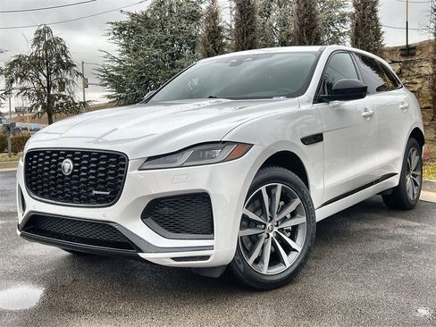 Used 2025 Jaguar F-PACE R-Dynamic S image 1
