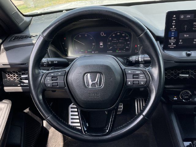 Used 2024 Honda Accord Sport image 12