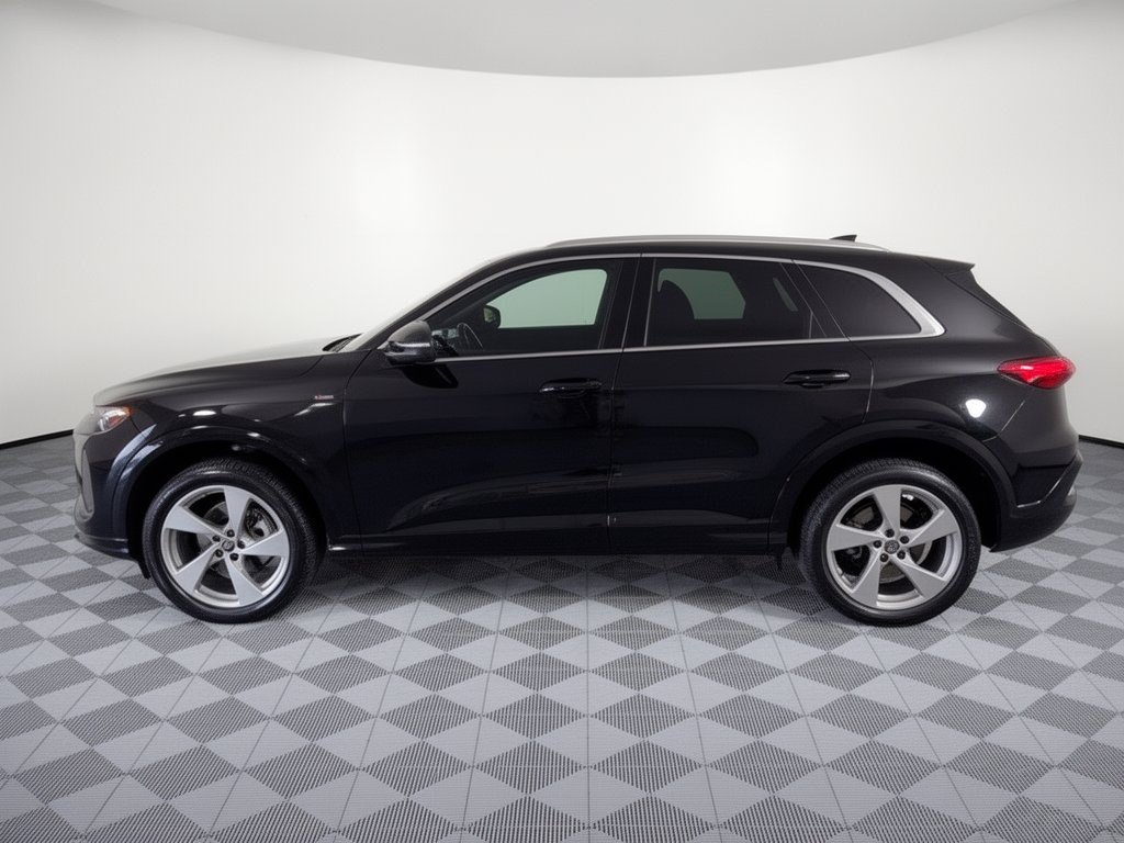 Used 2026 Audi Q5 Premium Plus AWD/4WD image 2