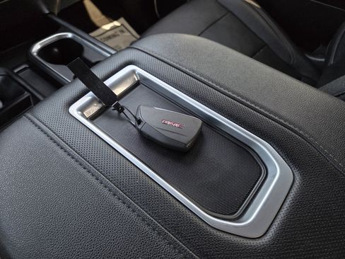 Used 2022 GMC Sierra 1500 SLT w/ SLT Convenience Package image 30