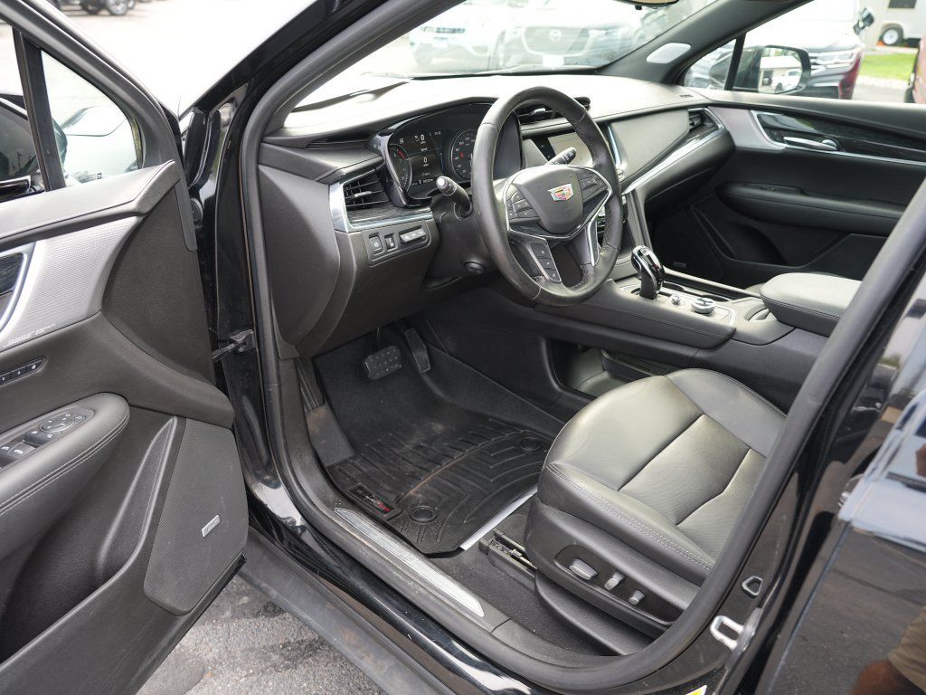 Used 2020 Cadillac XT5 Premium Luxury AWD/4WD image 13