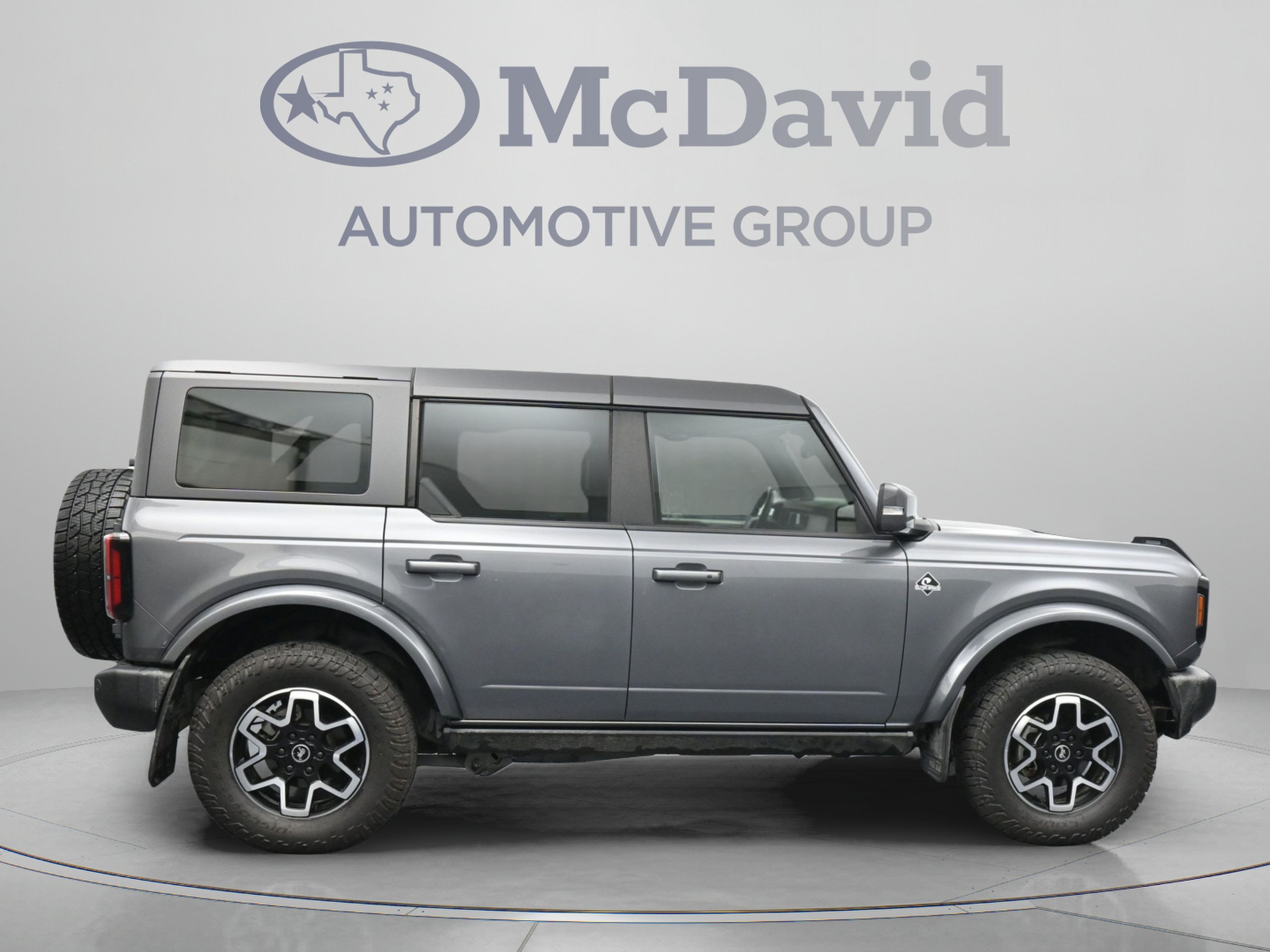 Used 2023 Ford Bronco Outer Banks AWD/4WD image 9