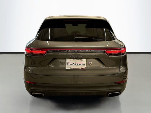 Used 2020 Porsche Cayenne AWD/4WD image 10