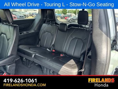 Used 2023 Chrysler Pacifica Touring-L w/ S Appearance Package AWD/4WD image 32