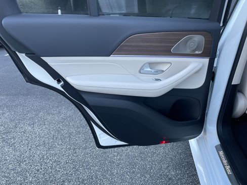 New 2026 Mercedes-Benz GLE 450 4MATIC image 34