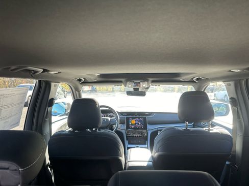 New 2025 Jeep Grand Cherokee Laredo w/ Luxury Tech Group I image 28