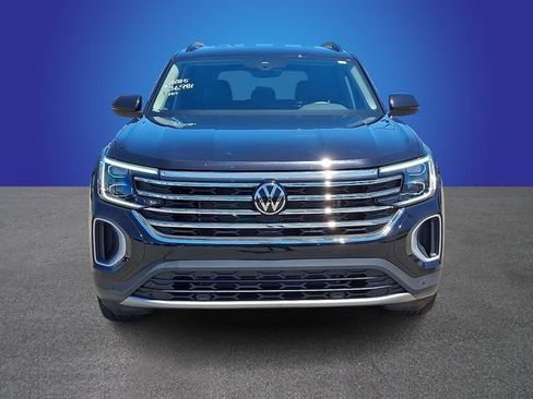 Used 2025 Volkswagen Atlas SE AWD/4WD image 2