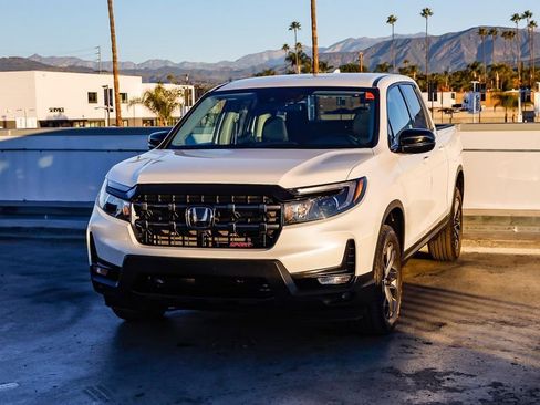 Used 2025 Honda Ridgeline Sport image 4
