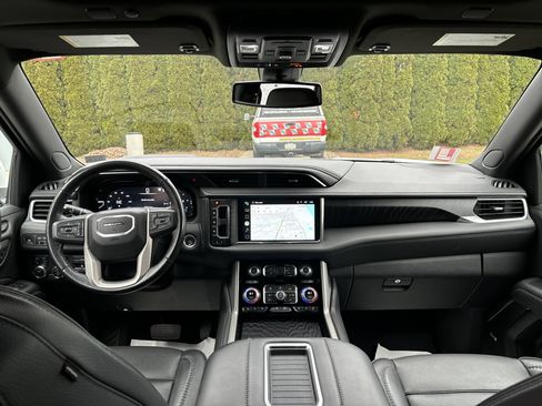 Used 2022 GMC Yukon Denali w/ Max Trailering Package image 16