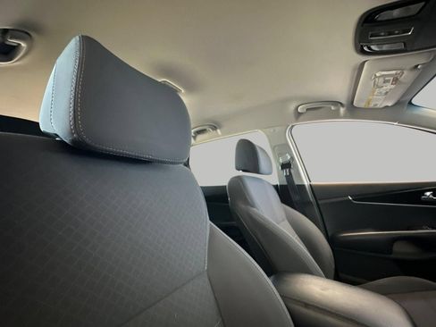 Used 2017 Kia Sorento FWD w/ LX Convenience Package image 19