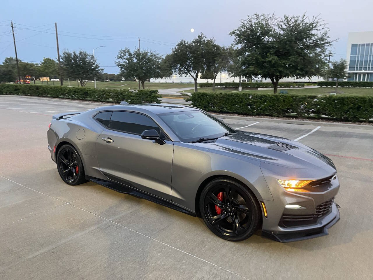 Used 2021 Chevrolet Camaro SS RWD image 3