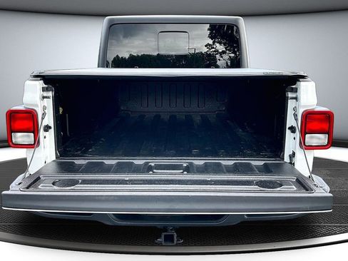 Used 2020 Jeep Gladiator Sport w/ Quick Order Package 23S AWD/4WD image 7