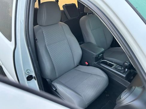 Used 2021 Toyota Tacoma SR w/ SR Convenience Package image 15