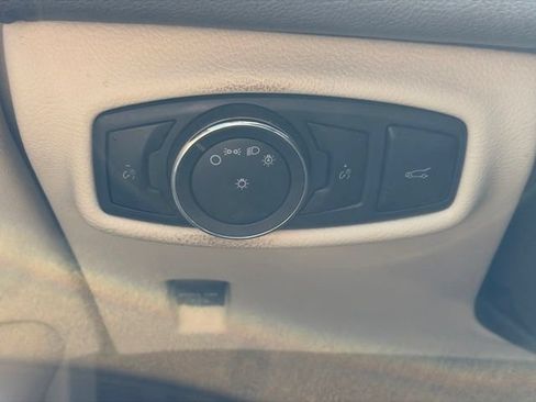Used 2015 Lincoln MKZ Hybrid w/ Equipment Group 202A Reserve FWD image 31