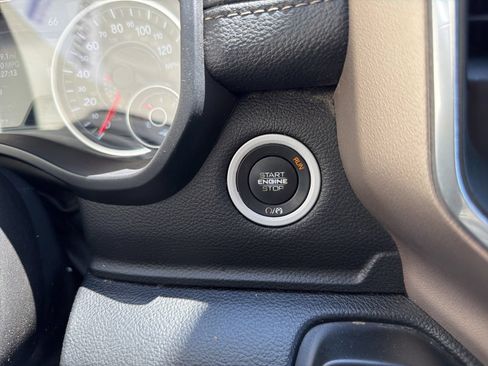 Used 2022 RAM 1500 Laramie AWD/4WD image 15