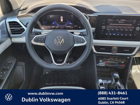 New 2025 Volkswagen Taos SE image 11