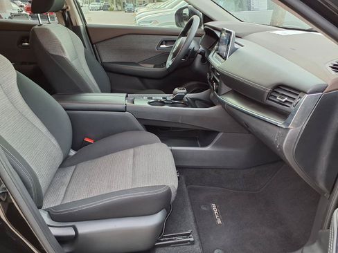 Used 2023 Nissan Rogue SV FWD image 11