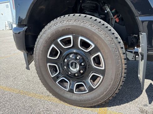 Used 2025 Ford F250 Platinum AWD/4WD image 13