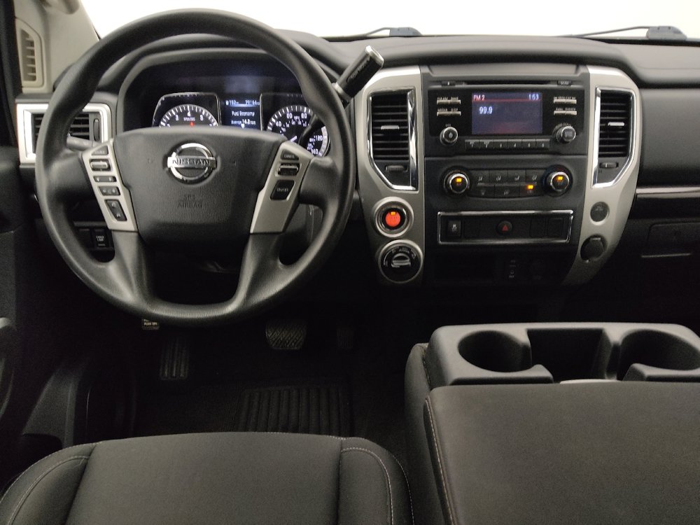 Used 2017 Nissan Titan SV AWD/4WD image 22