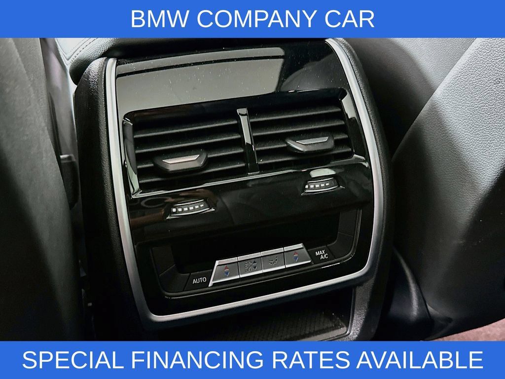 Used 2026 BMW X5 xDrive40i w/ M Sport Package AWD/4WD image 31