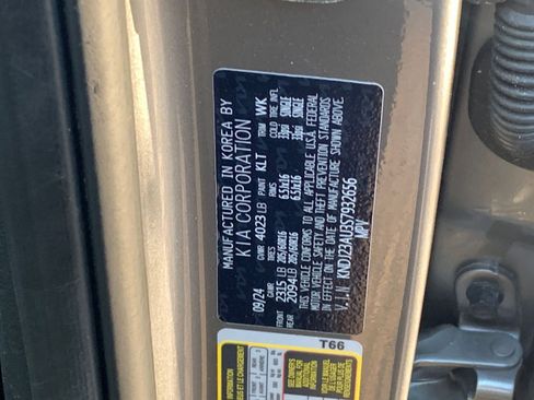 Used 2025 Kia Soul LX w/ LX Technology Package image 10