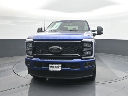 New 2026 Ford F250 Lariat w/ Black Appearance Package image 5