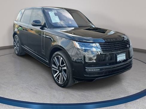 Used 2023 Land Rover Range Rover SE image 3